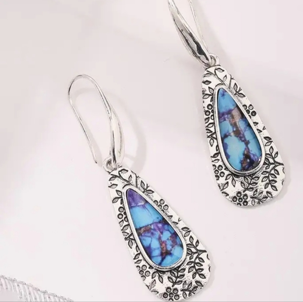 925 Silver carved vintage style earrings NWT. Fast Ship. 4,000 Items Sold